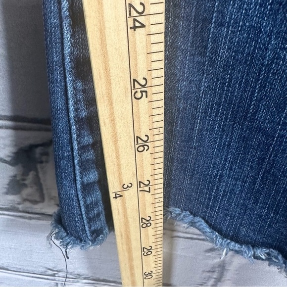 Torrid Women’s Premium Flare Jeans Medium Wash Distressed Stretch Mid Rise 22S - Picture 9 of 11